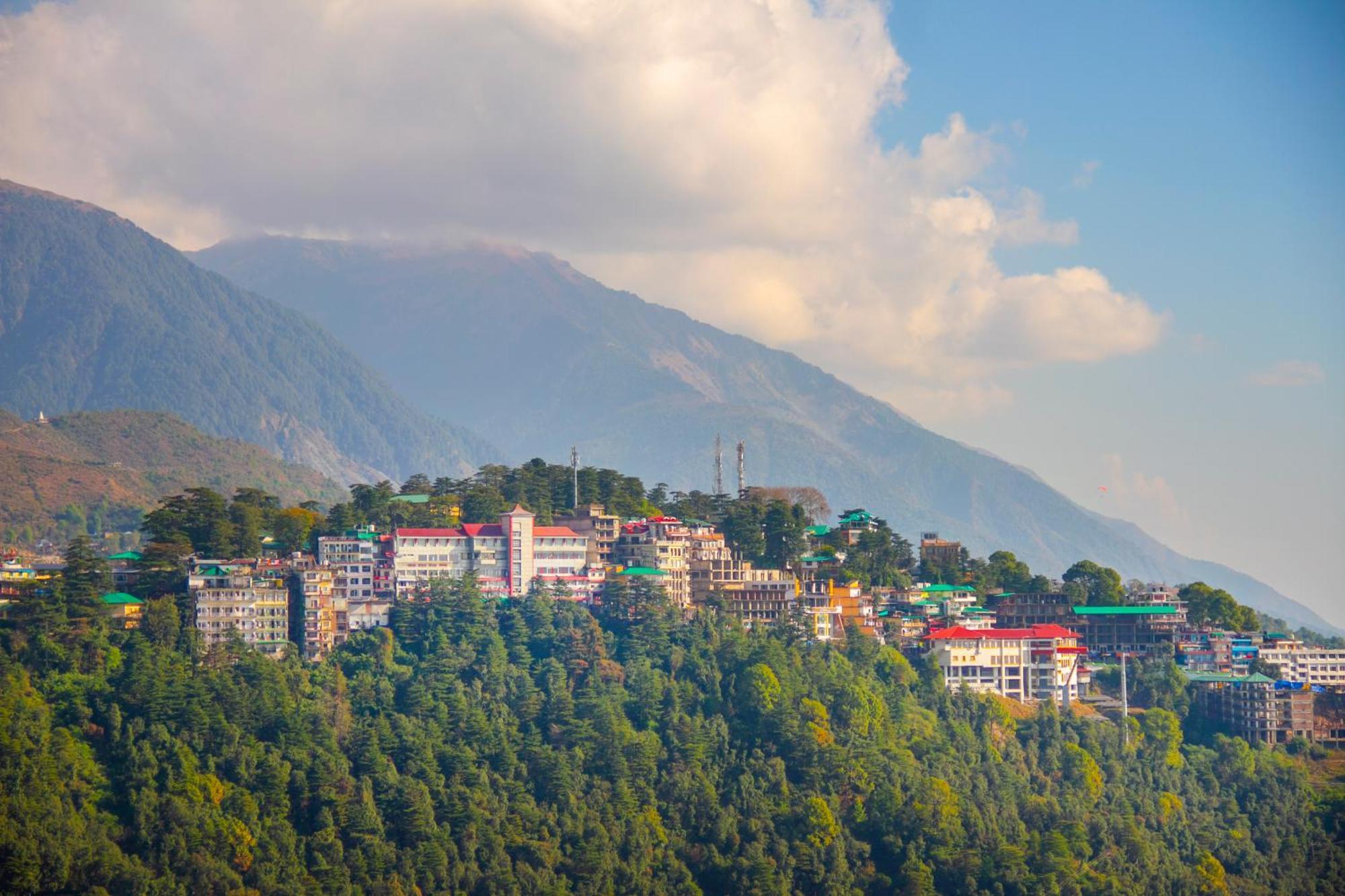 Hotel Amritara Surya, Mcleodganj, Dharamshala Exterior foto